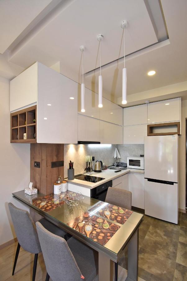 Home4You Apartments On Koghbatsi Erevan Exterior foto